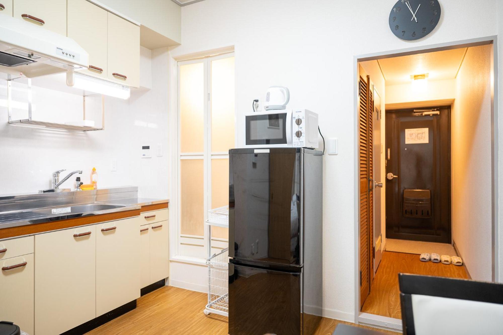 嵐 難波西 民宿 Bed And Breakfast Osaka Bagian luar foto